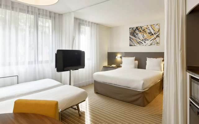 B&B HOTEL Rueil-Malmaison Gare