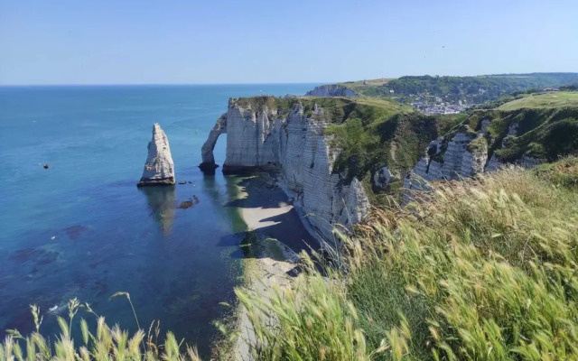 New House, Between sea and Countryside, Etretat