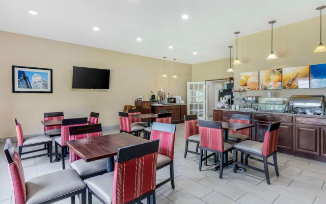 Comfort Inn & Suites