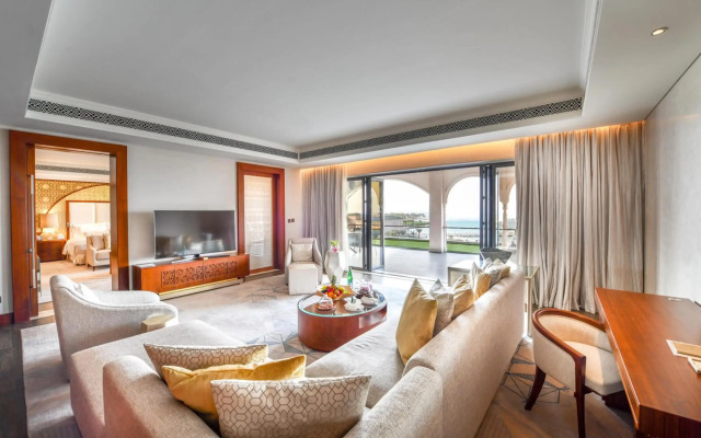 Royal Saray Resort