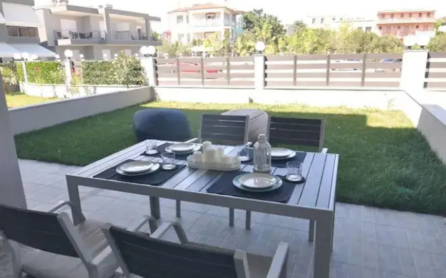 Zennova 24 Nikiti Flow Family Apt