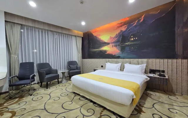 Hotel Mechi Crown