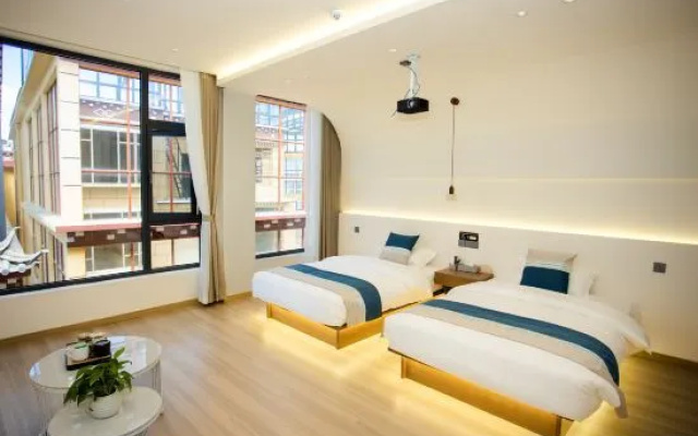 Shallow Mountain ·Snow Mountain View and Oxygen Supply Homestay (Dukezong Ancient City Branch) – Guest Rooms – Shangri-La