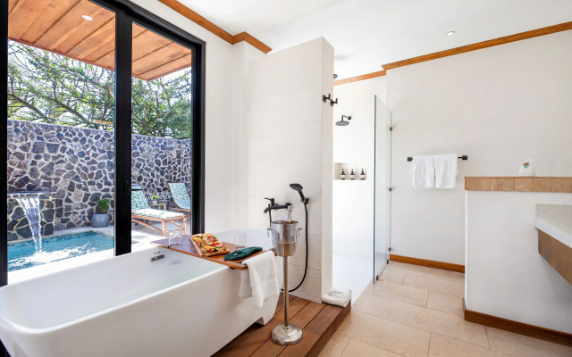 Hotel Hacienda Guachipelin