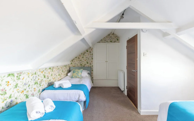 Village House - North East Escapes