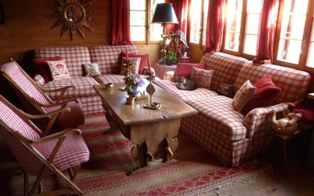 Ski-in ski-out fully catered Chalet