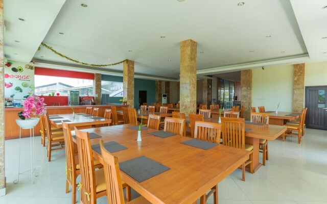 OYO 2073 Grand Inn Hotel Lombok