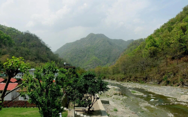 Ezzenza Mahayana Resort & Spa