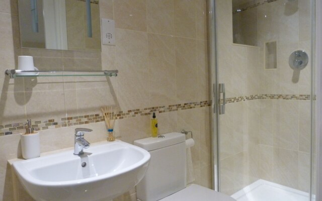 Awelon - Manorbier Bed and Breakfast