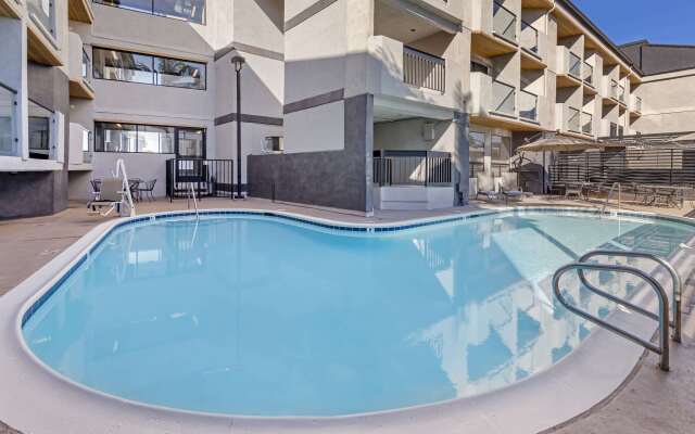 Comfort Inn & Suites Irvine Spectrum