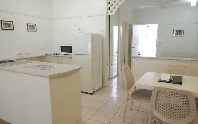 Reef Palms Motel
