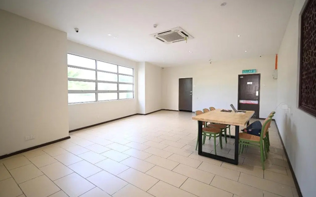 Apple Hotel Shah Alam