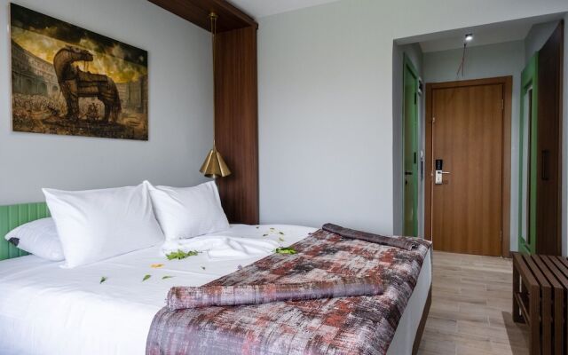 Assos Troy Otel