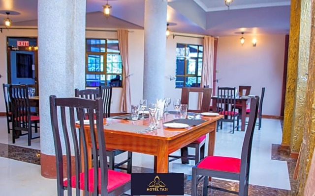 Hotel Taji