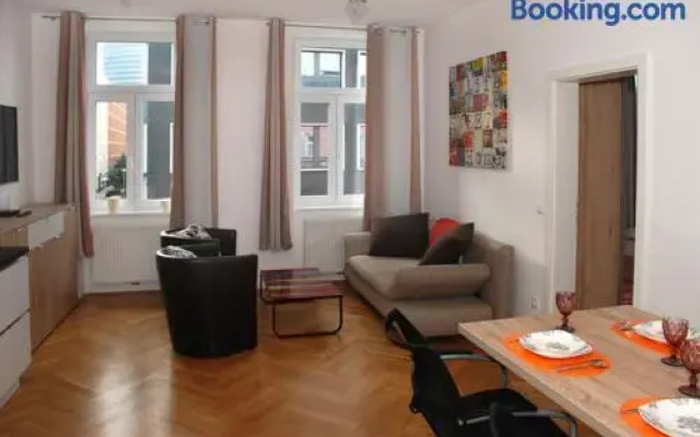 The Barts Apartments - Self Check-in