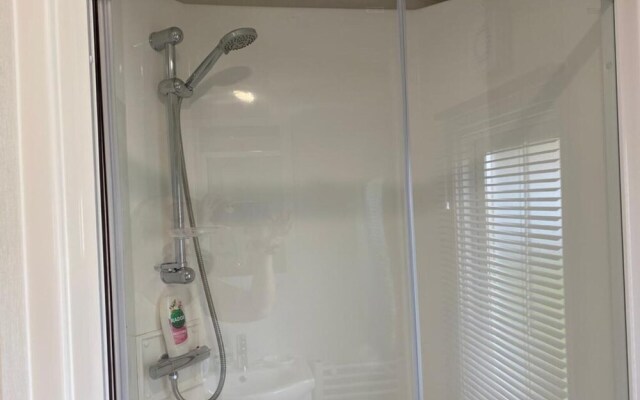 Cozy 2 Bedroom Lodge in Sandown, Isle of Wight