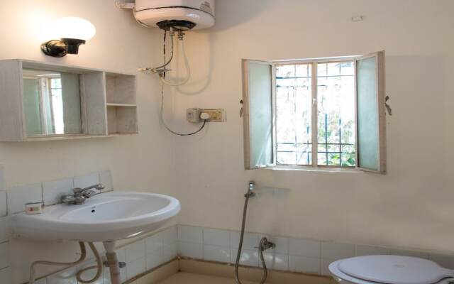 OYO 13357 Destiny Inn