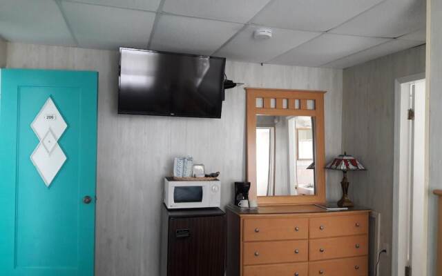 Suitcase Motel & Travel