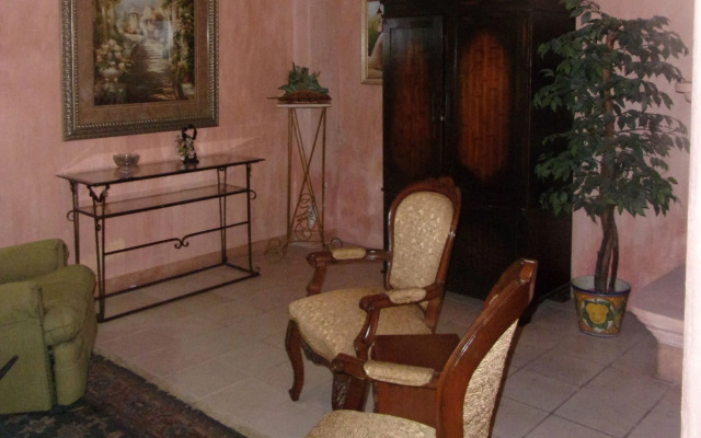 Casita Montana Hotel and Suites