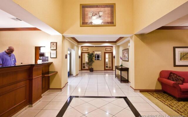 Holiday Inn Express Hotel & Suites Tampa-Fairgrounds-Casino, an IHG Hotel