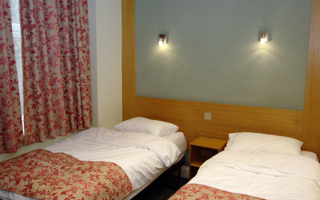 Westbury Hotel
