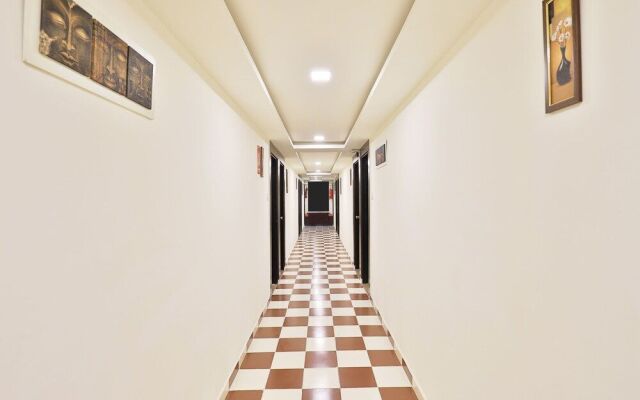OYO 11072 Hotel Kajri Residency