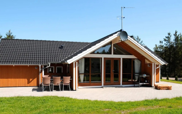 8 Person Holiday Home in Ulfborg