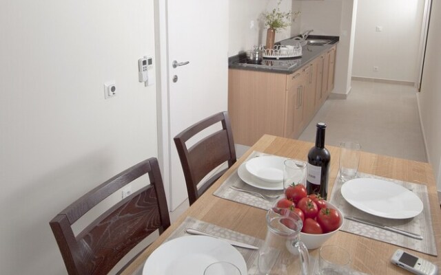 EOL Apartments