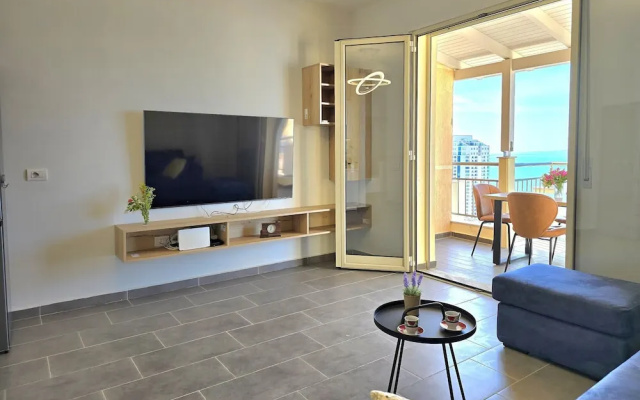 Hill Apartment With Sea View in Durres