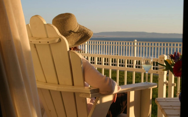 Pismo Lighthouse Suites