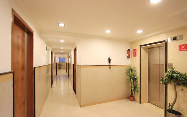 OYO Rooms Indiranagar 100 Ft Road
