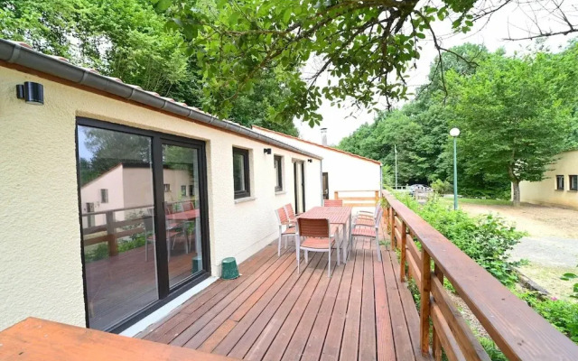 Comfortable Bungalow Near Lake Rabais