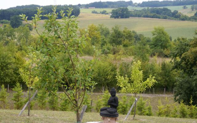 Quaint Holiday Home in Lusignac With Swimming Pool