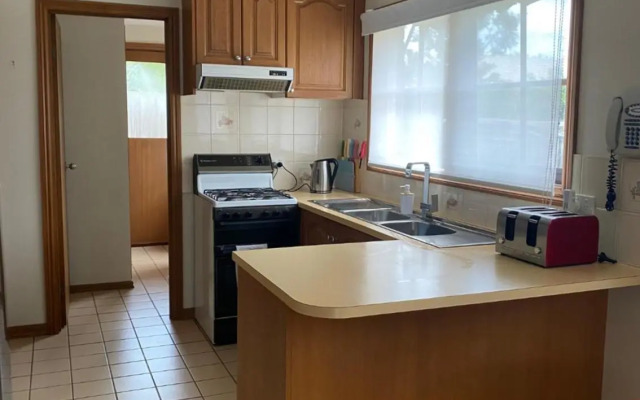 Stylish 2 Bedroom Unit