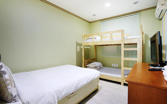 James Blue Guesthouse