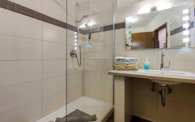 Ferienwohnung-24-in-der-Residenz-Meeresbrandung-mit-Meerblick