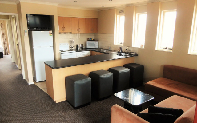 Sovereign Park Motor Inn