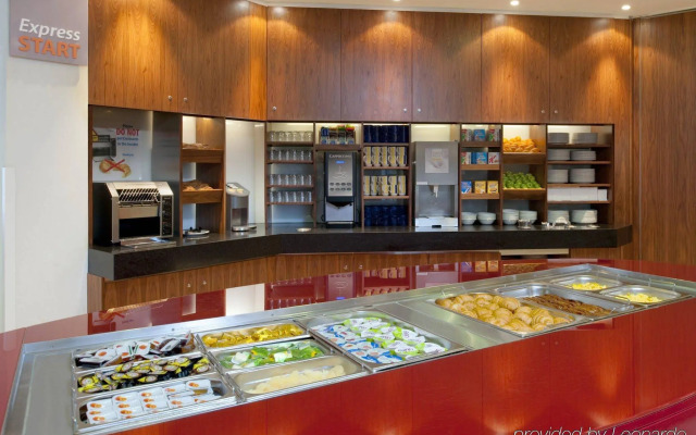 Holiday Inn Express London City by IHG