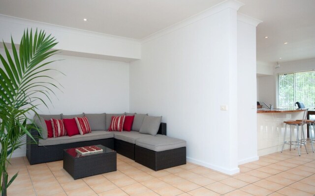 Calypso, 156 Bagnall Beach Road