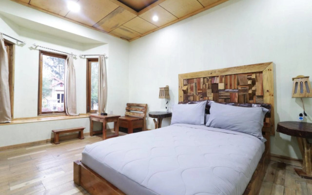 Alloyna Country Cottage