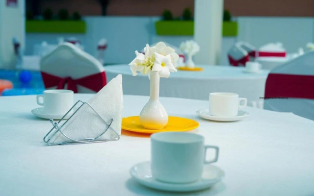 Hotel Grand Padappai Residency
