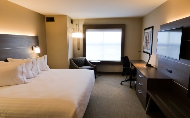 Holiday Inn Express & Suites Plymouth - Ann Arbor Area, an IHG Hotel