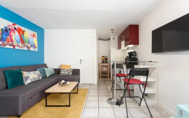 PARIS Proche : Studio tranquille et cosy