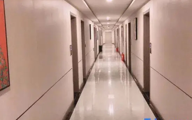 Koala Electronics Competition Hotel