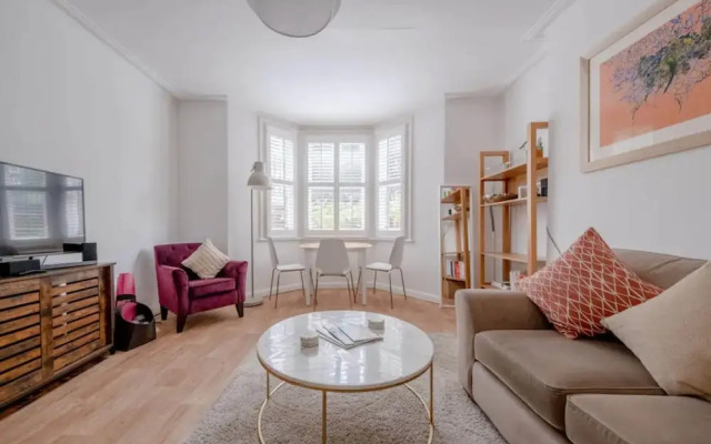 Lovely 1 Bedroom Self-contained Flat in Greenwich