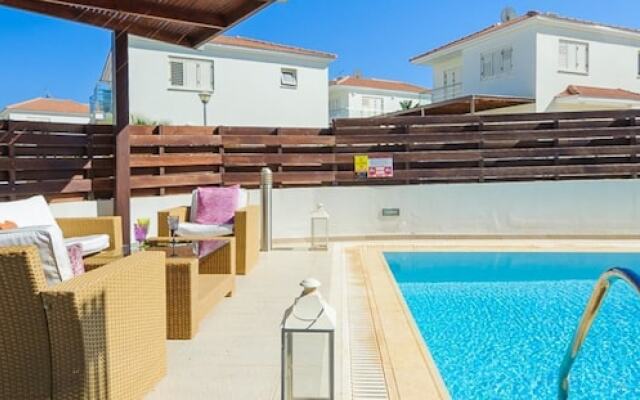 Rent Private Villa 015
