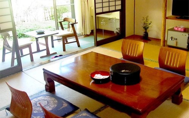 Ryokan Takeyashiki – Guest Rooms – Sanuki