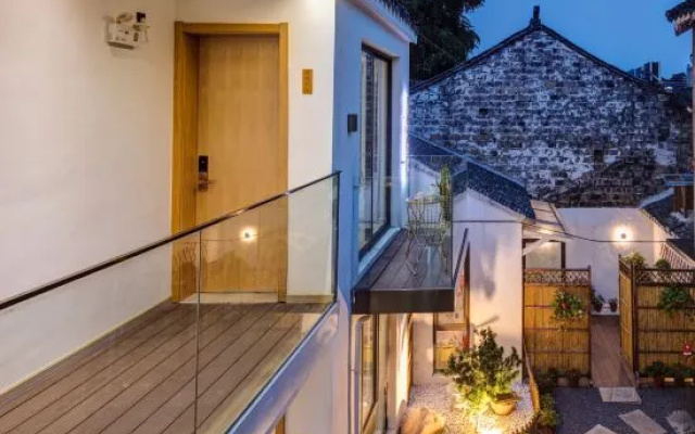 Tongli Xishi Design Hotel – Outside – Suzhou
