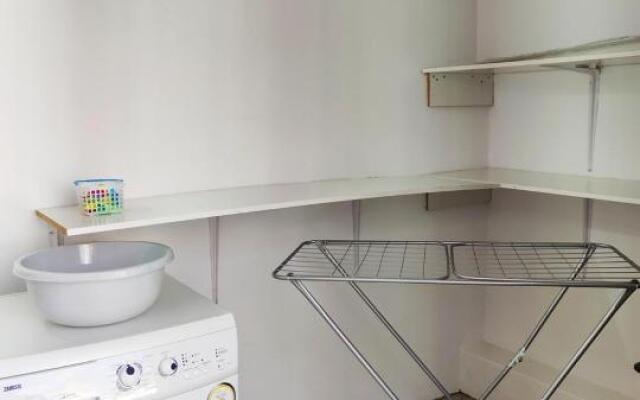 Moradia Geminada V0 - Localização Central - Casa Inteira