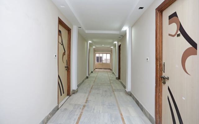 OYO 12546 Hotel Madhuban